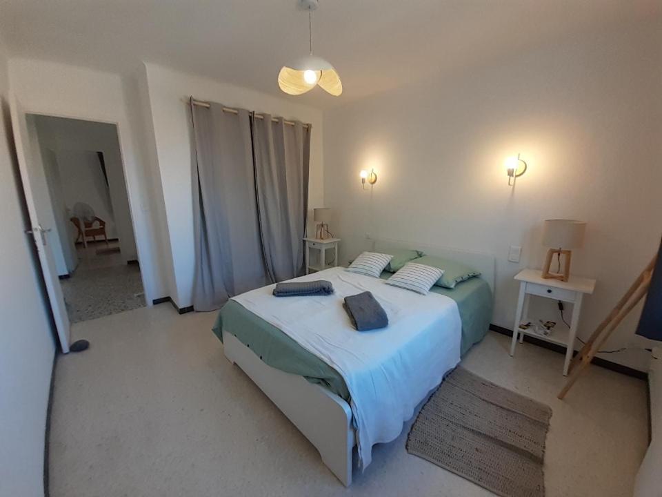 Beaux Appartements 3 Pieces Avec Espaces Exterieurs Et Parking - Proche Plage Hyeres Exterior photo